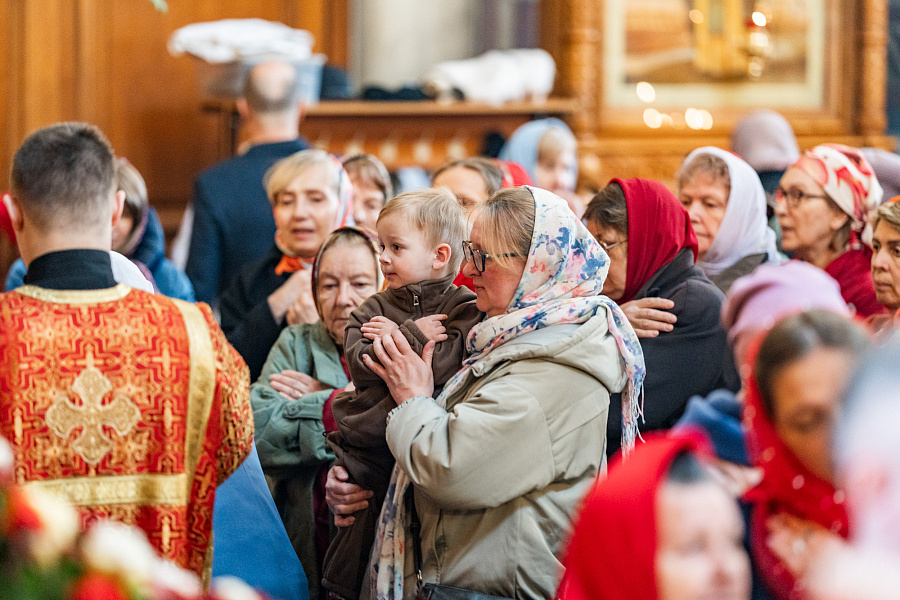 Божественная литургия в Преображенском соборе города Люберцы